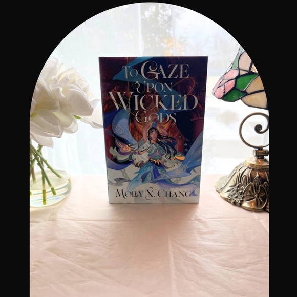 Illumicrate - To Gaze Upon Wicked Gods - Picture 1 of 5